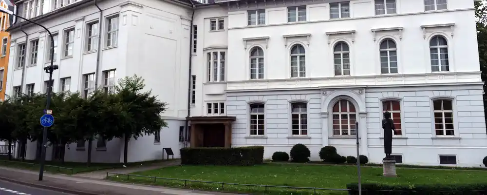 Bekanntes Gebäude aus Düren als Symbol für Privatdetektive in Düren im Einsatz